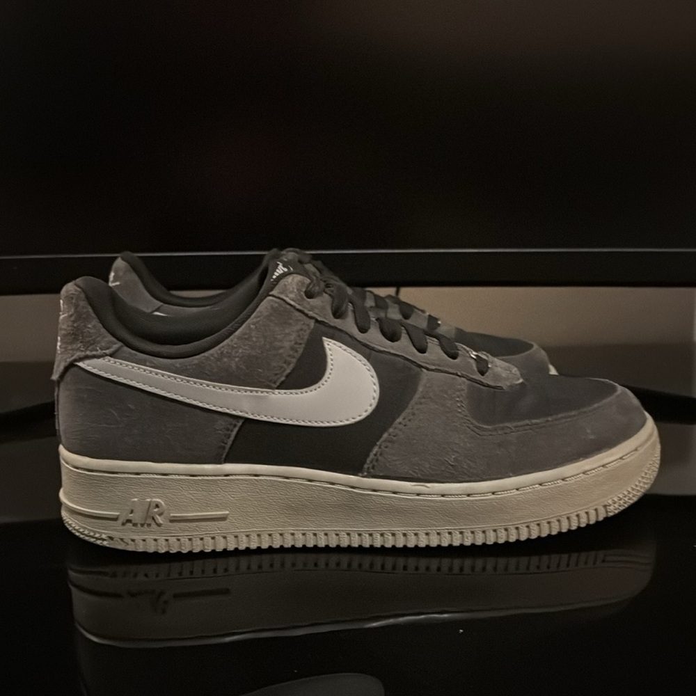 Nike Air Force 1 - Picture 3 of 5
